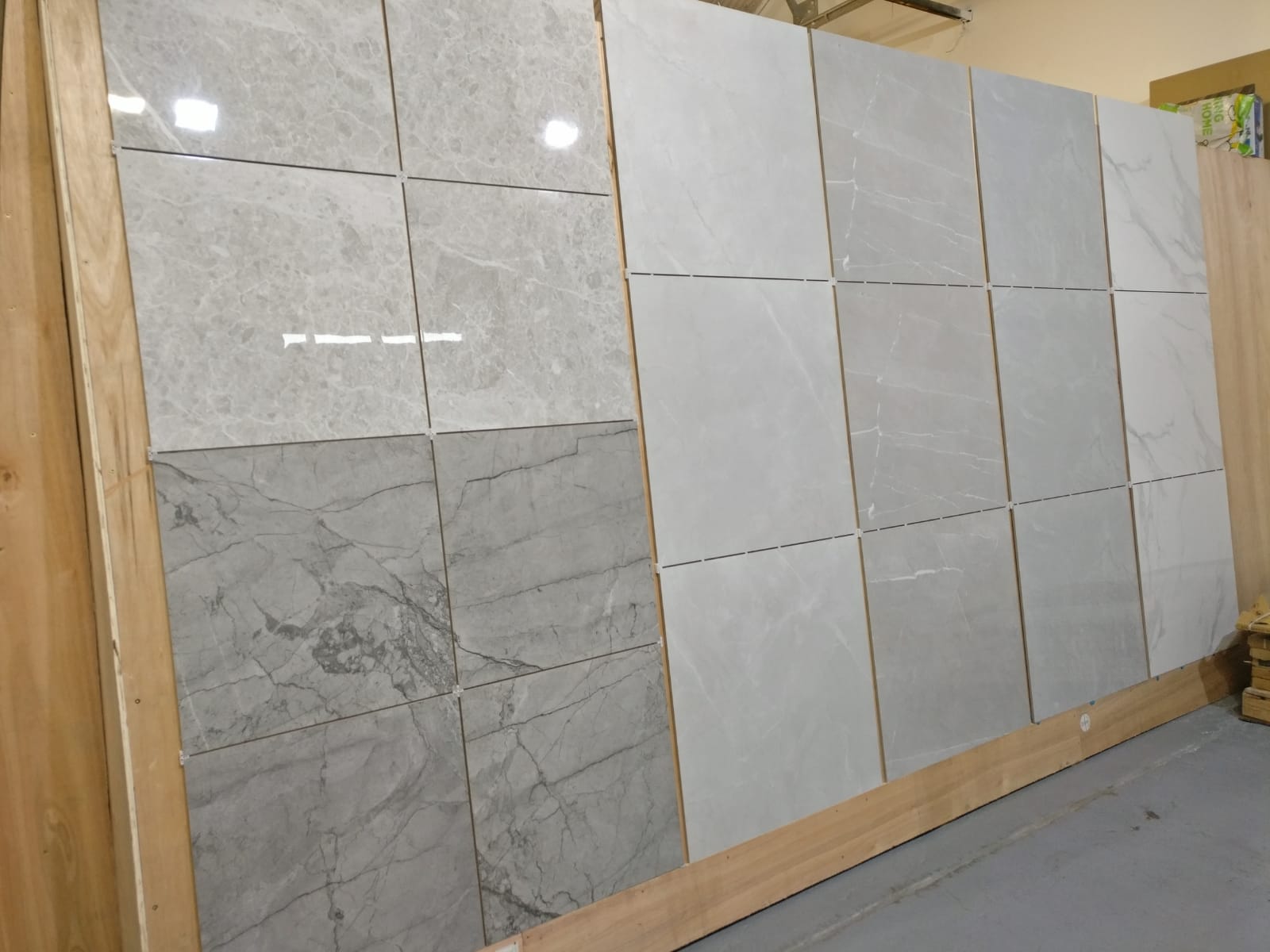 Showroom Tile Display Bays & Large Slabs